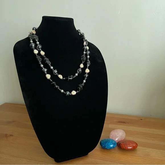 Vintage silver strand cage wired glass pearls, ceramic and acrylic necklace - Picture 1 of 8